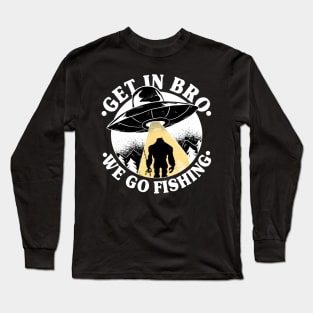 Funny Vintage Bigfoot Sasquatch UFO Fishing Gift Long Sleeve T-Shirt